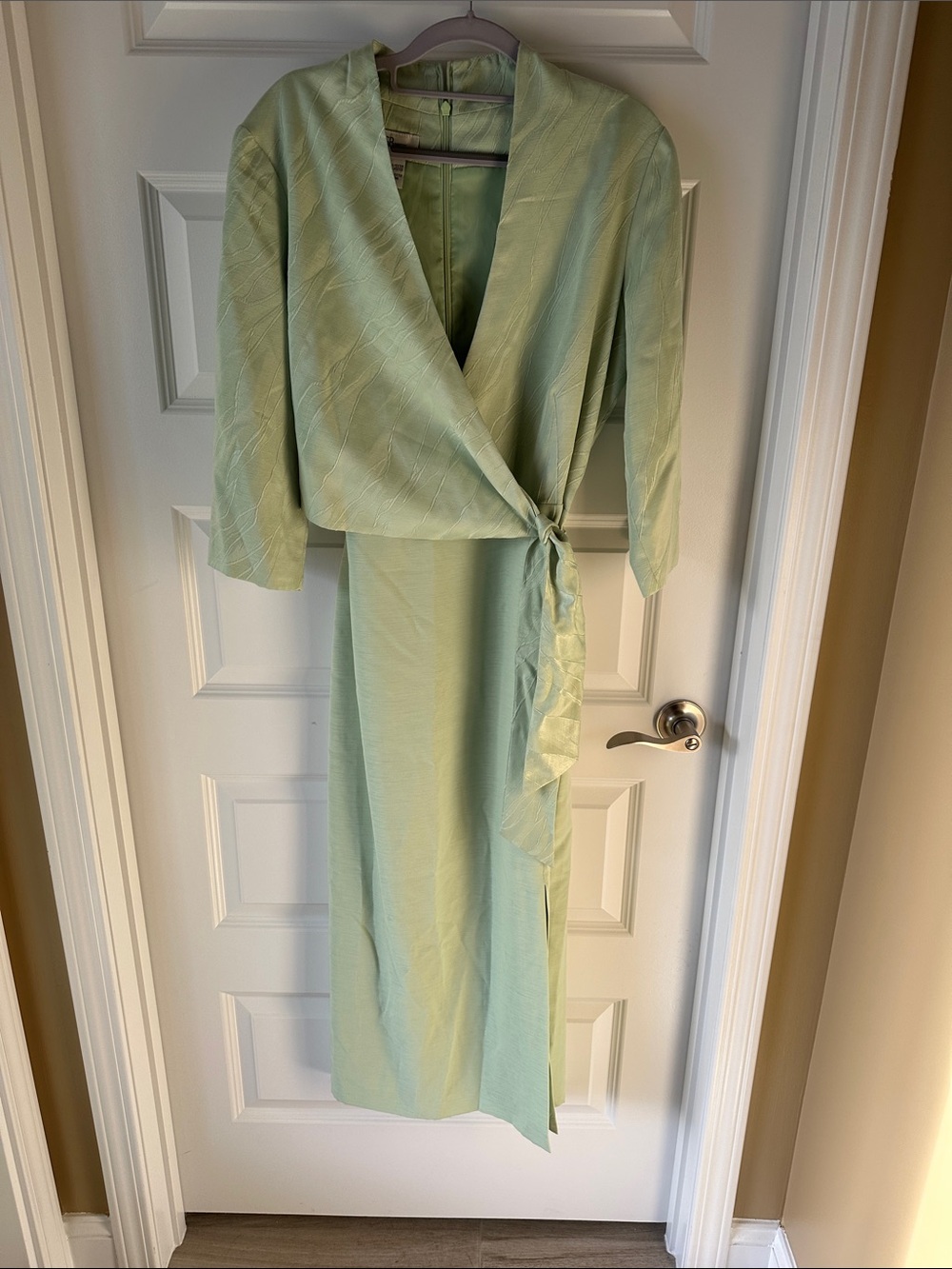 AGB Byers Soft Mint Gown with Wrap Waist Tie, Maxi, Size 12 (NEW) - Picture 6 of 7